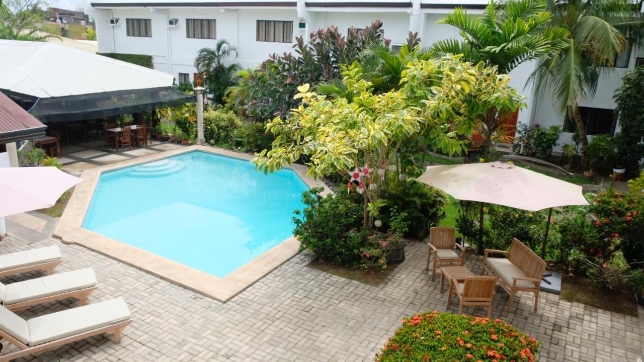 Red Knight Gardens Hotel Davao City Eksteriør billede