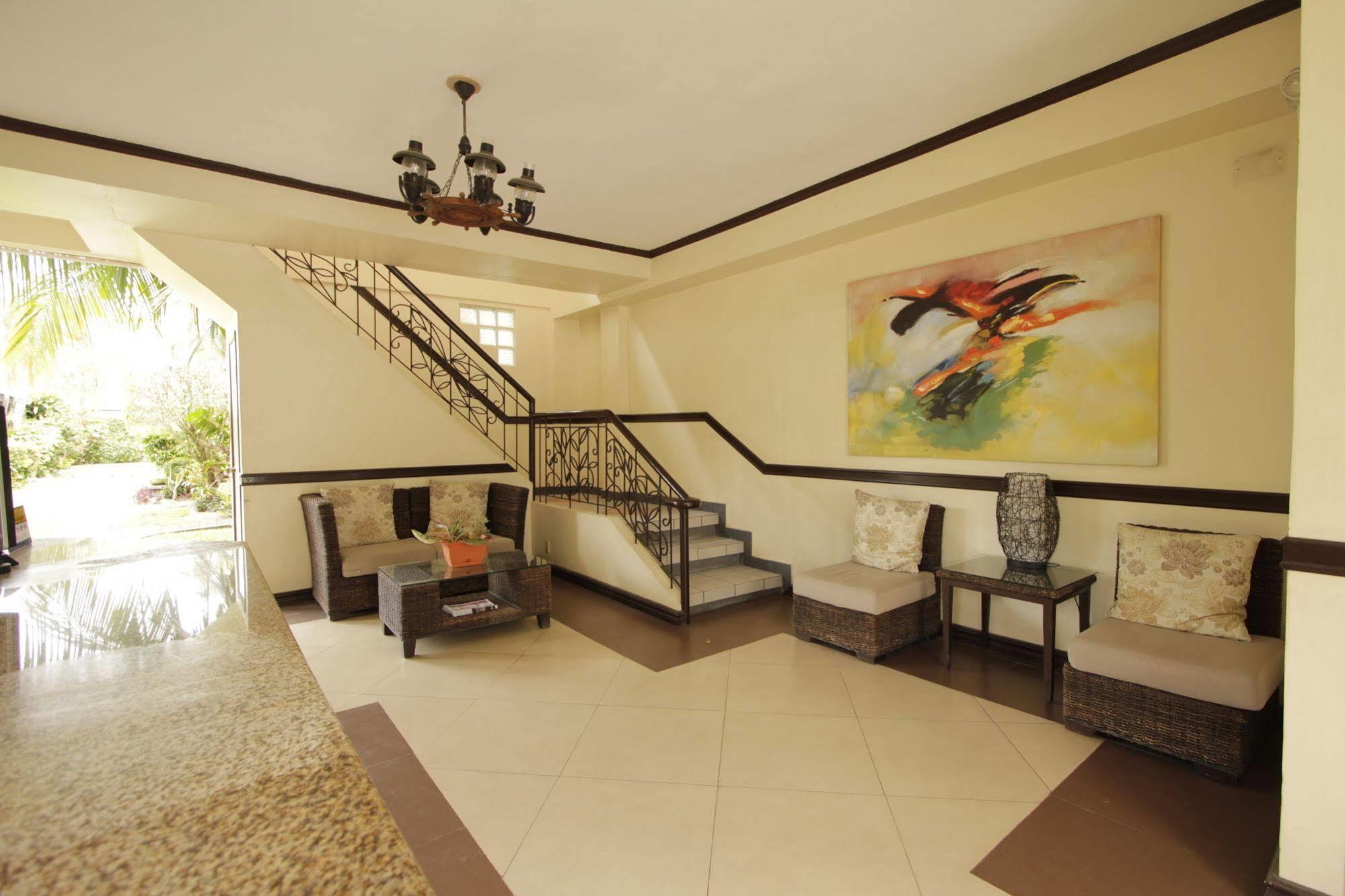 Red Knight Gardens Hotel Davao City Eksteriør billede